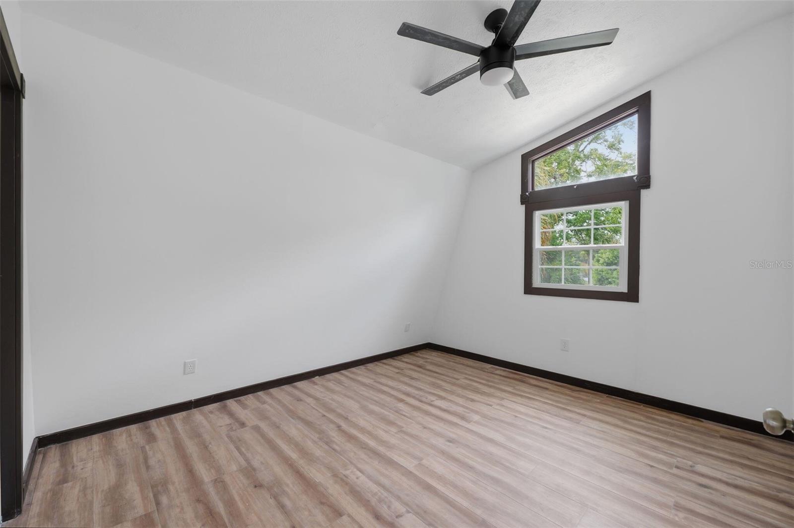 15017 DAYTON DR — photo 17