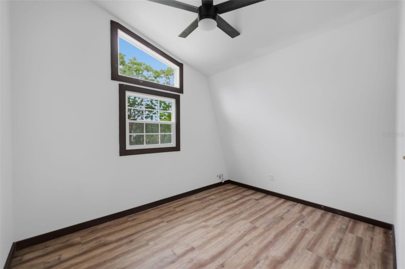 15017 DAYTON DR — photo 15