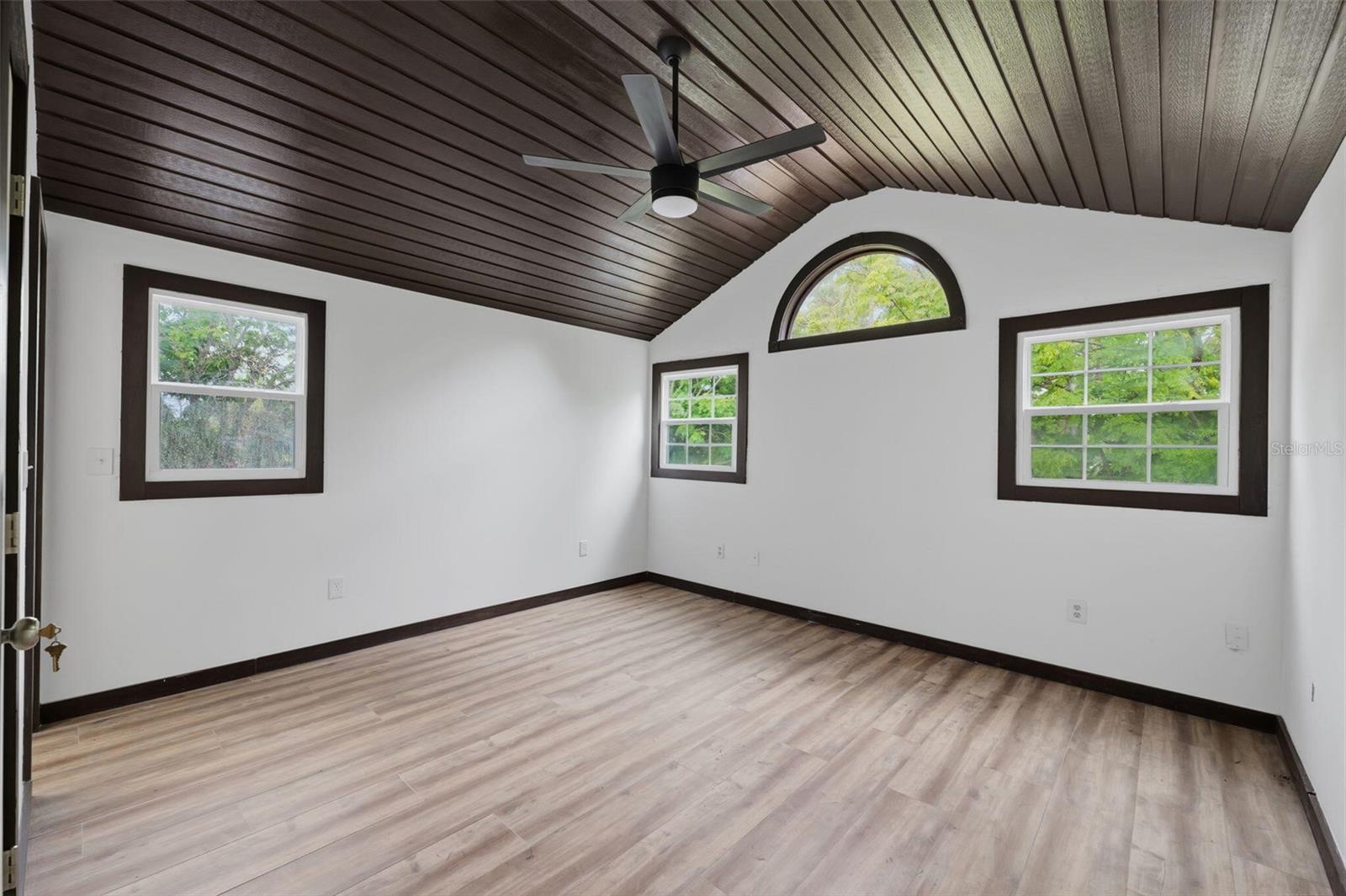 15017 DAYTON DR — photo 6