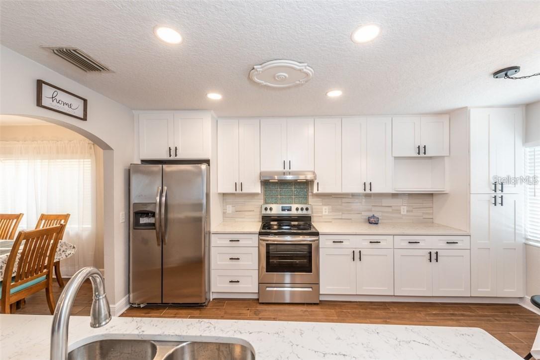 13116 FENNWAY RIDGE DR — photo 14