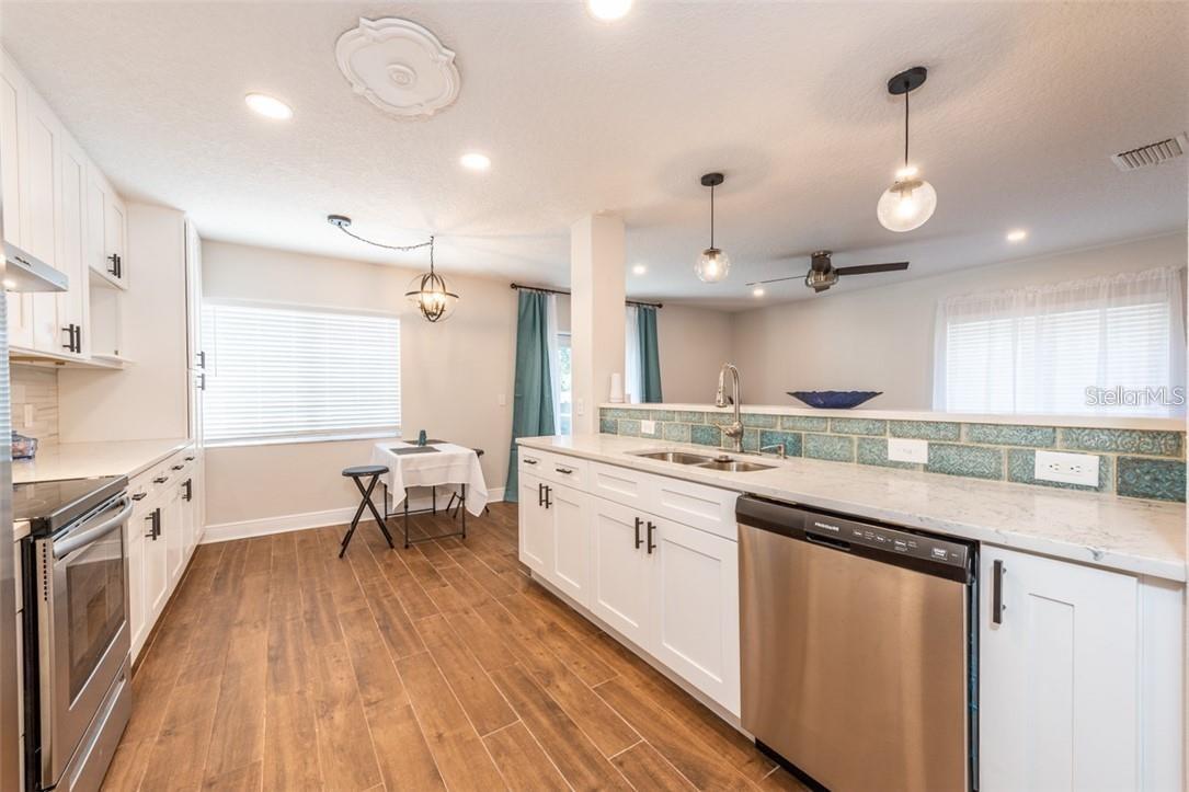 13116 FENNWAY RIDGE DR — photo 13
