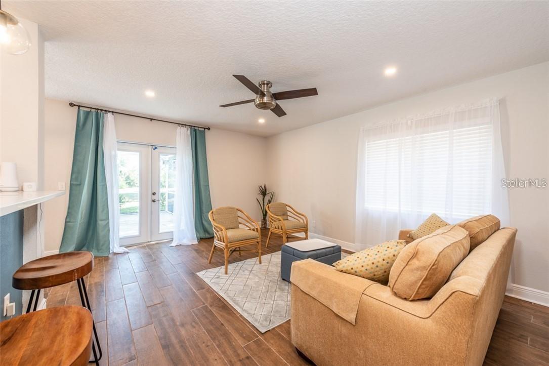 13116 FENNWAY RIDGE DR — photo 9