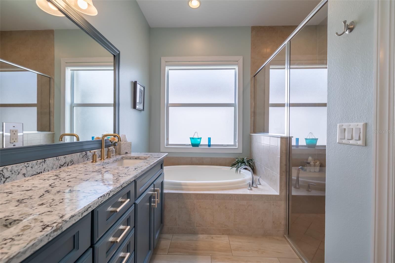 15818 COBBLE MILL DR — photo 30