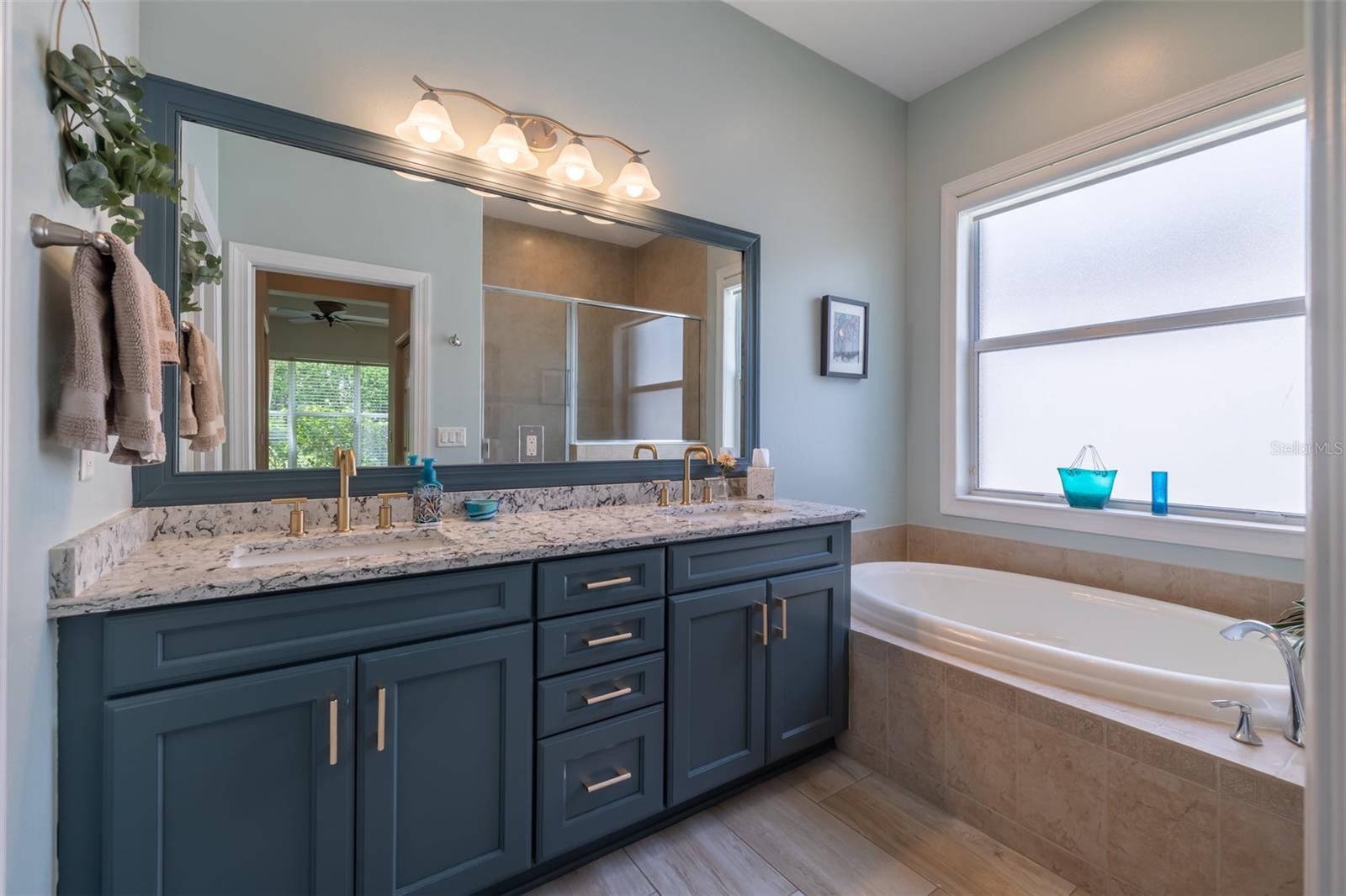 15818 COBBLE MILL DR — photo 29