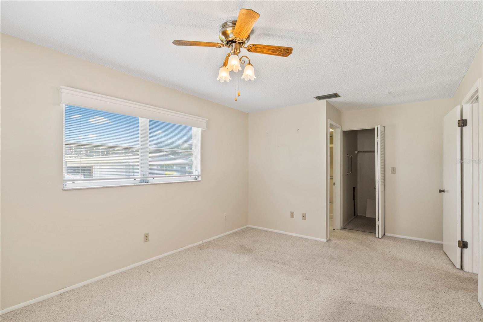 1609 WHITEBRIDGE DR #A — photo 18
