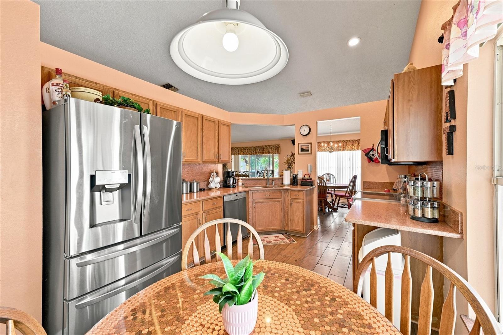 207 LAKEWAY LN — photo 17
