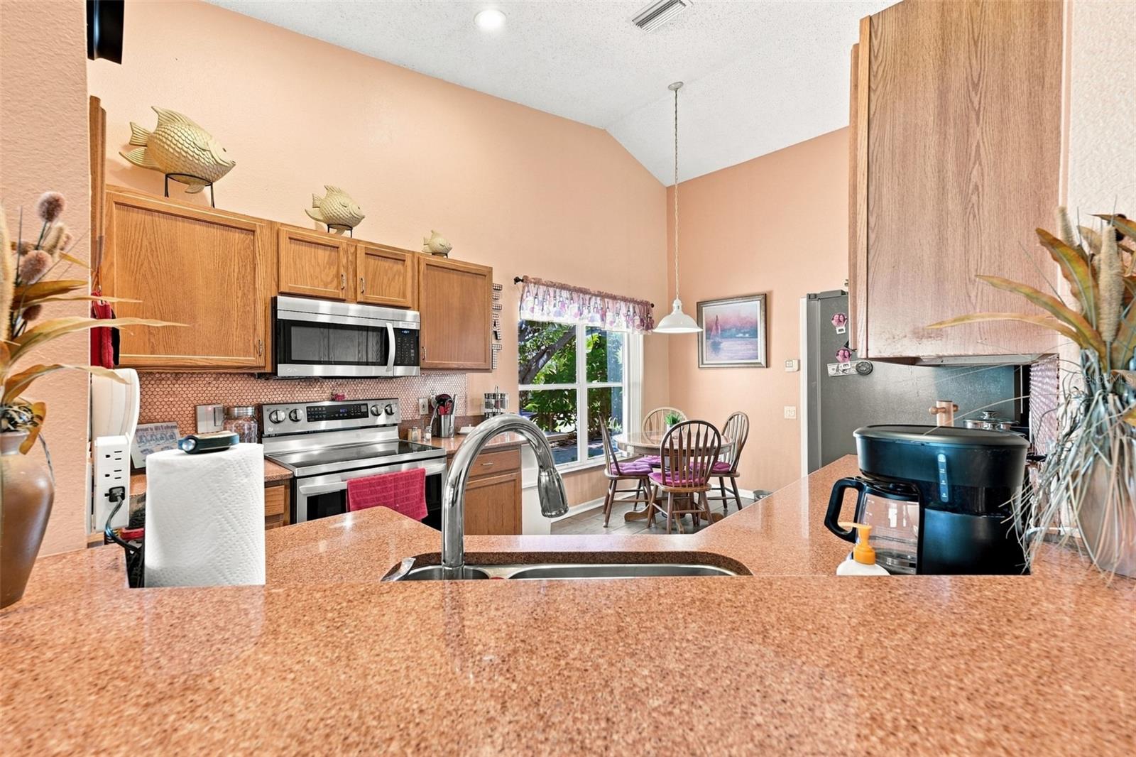 207 LAKEWAY LN — photo 14