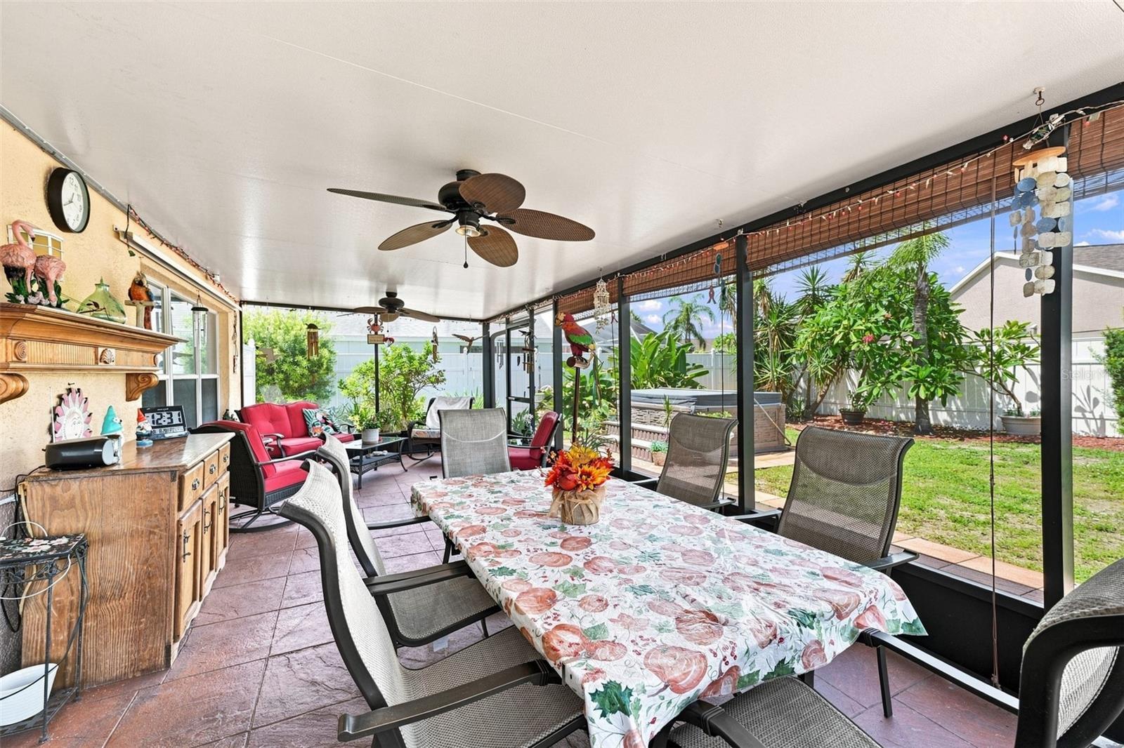 207 LAKEWAY LN — photo 33