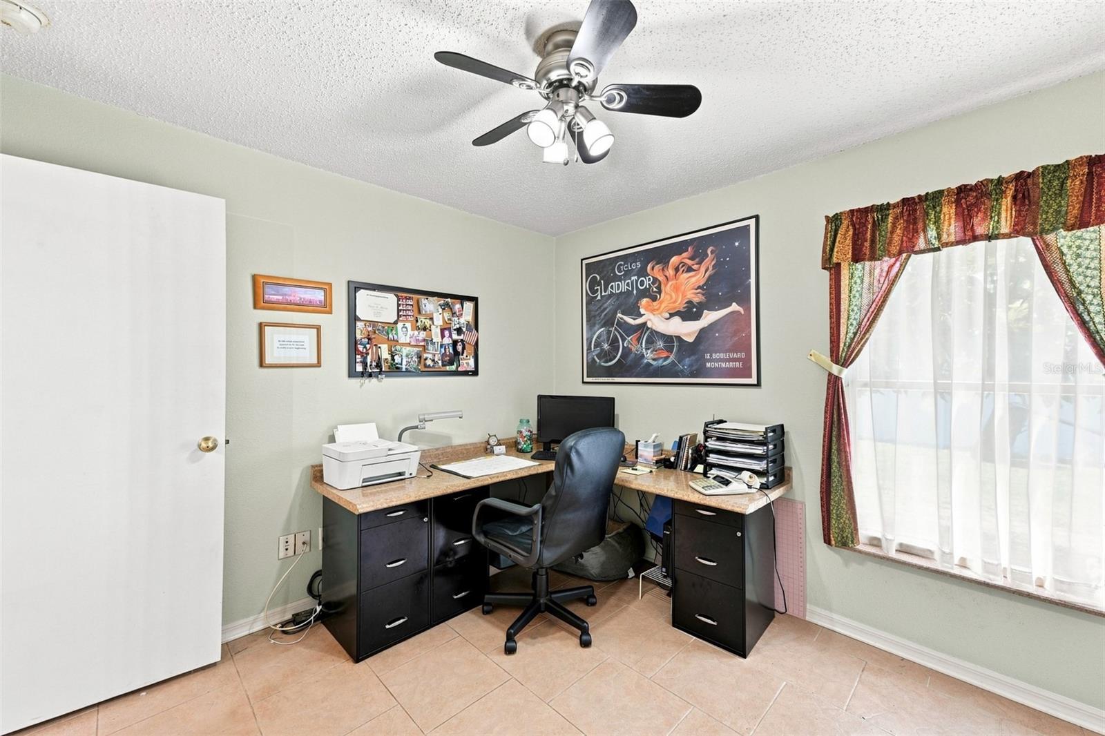 207 LAKEWAY LN — photo 29