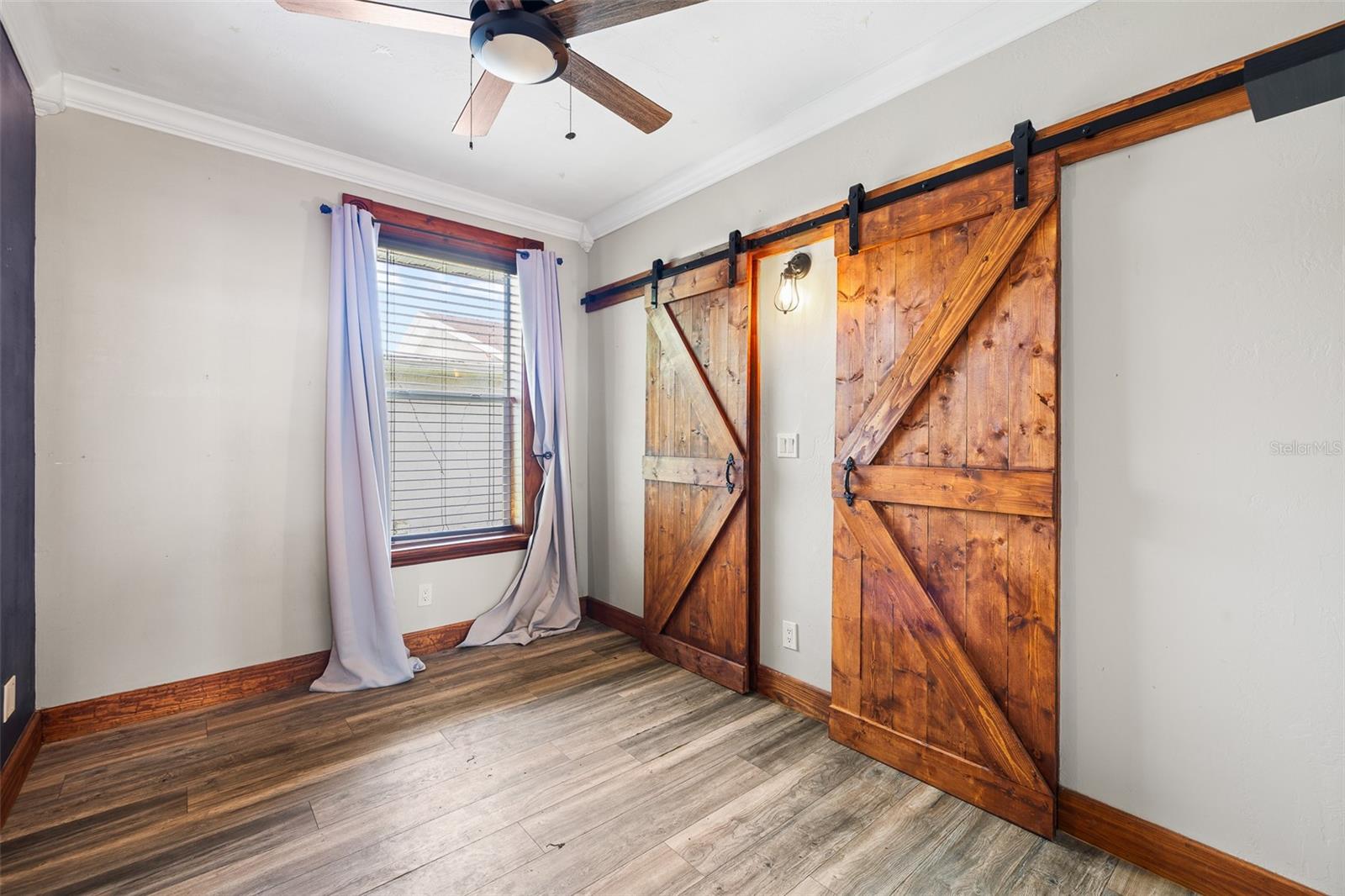 7203 N NAVIN AVE — photo 19