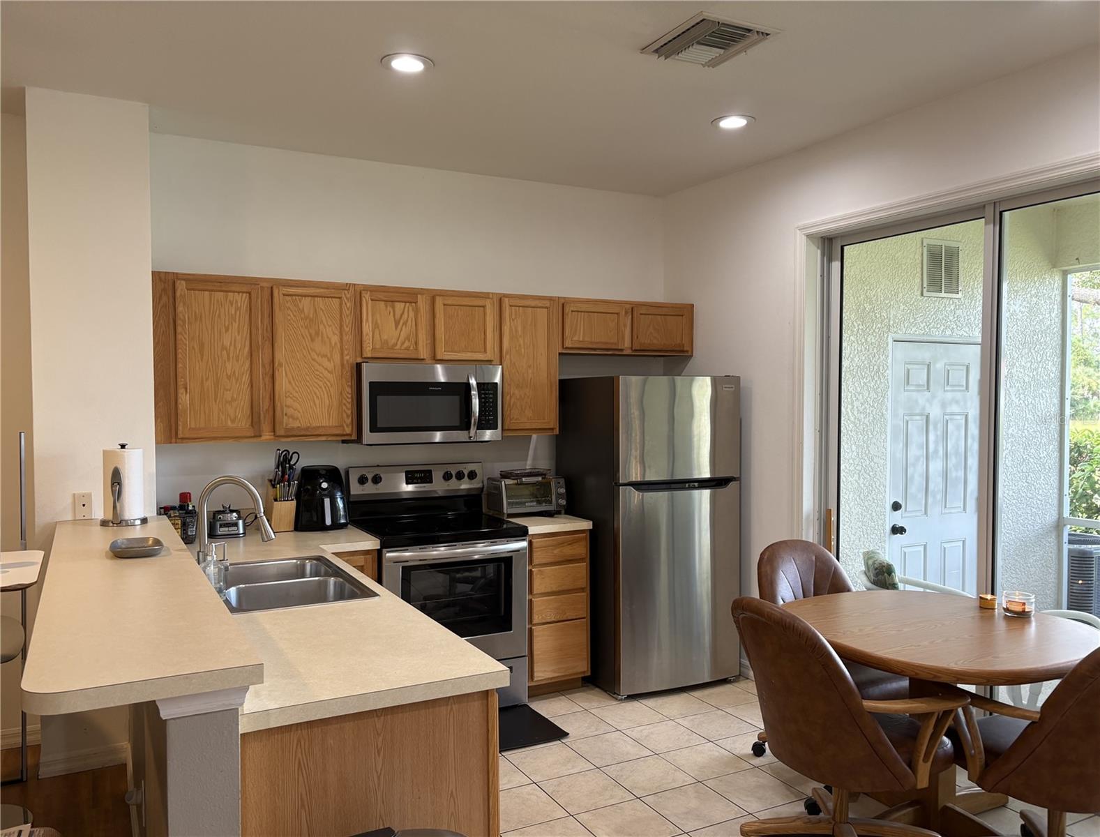 2269 MULBERRY LN — photo 5
