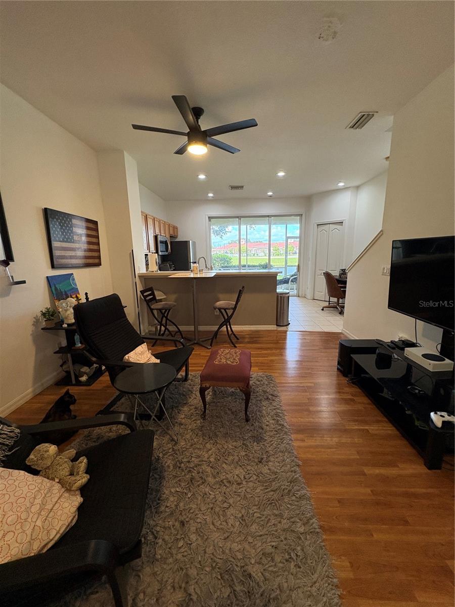 2269 MULBERRY LN — photo 2