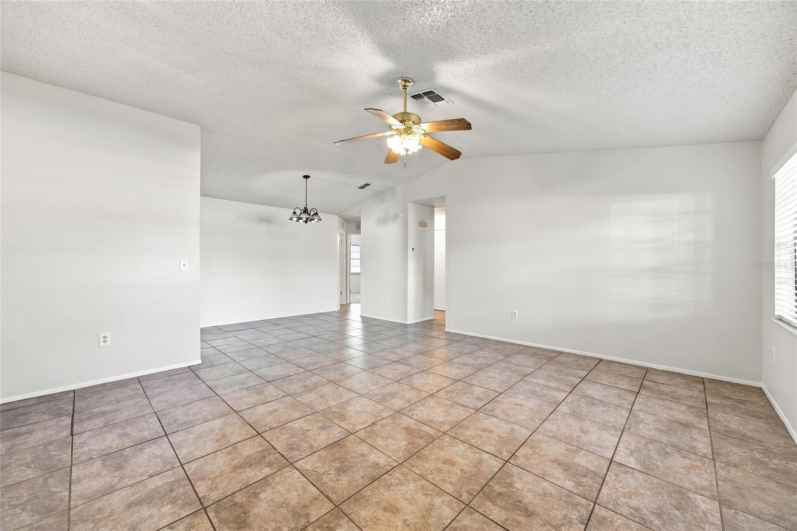 7902 ROYAL STEWART DR — photo 3