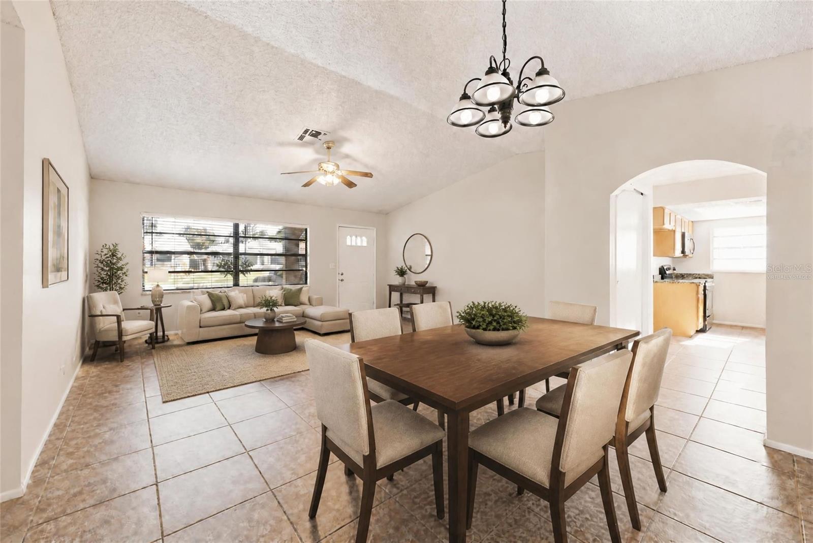 7902 ROYAL STEWART DR — photo 4