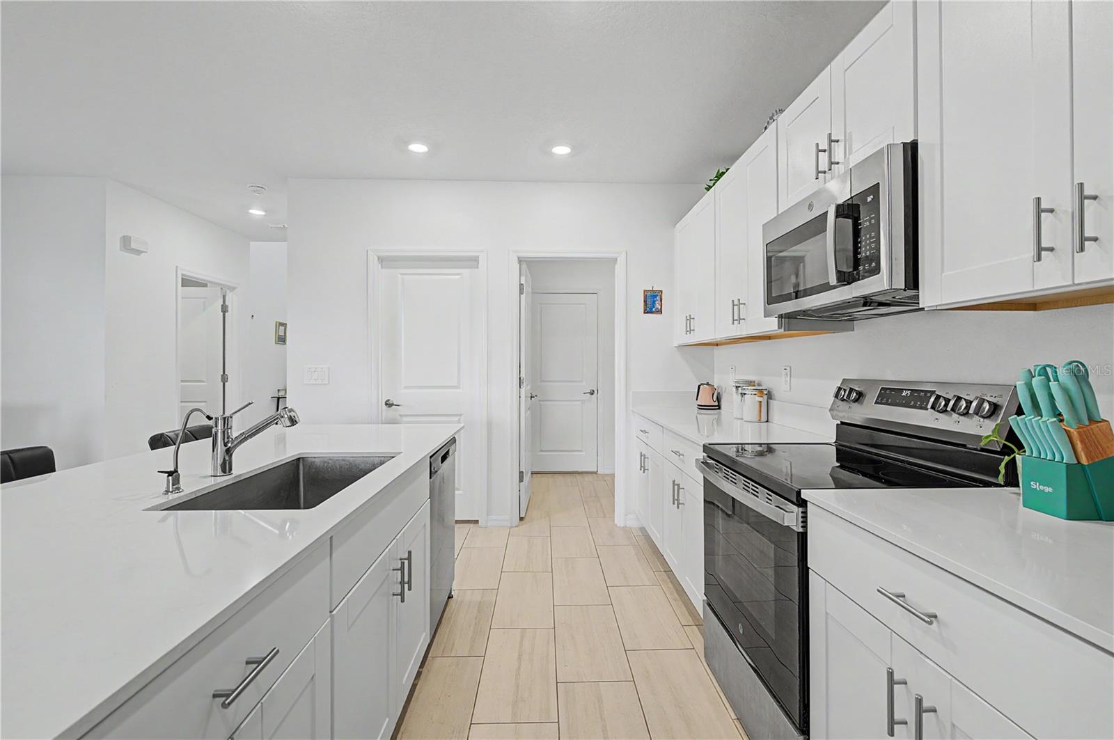 3640 NATURAL TRACE ST — photo 8