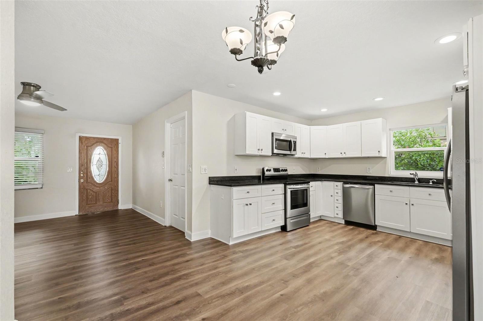 2051 23RD ST SW — photo 6