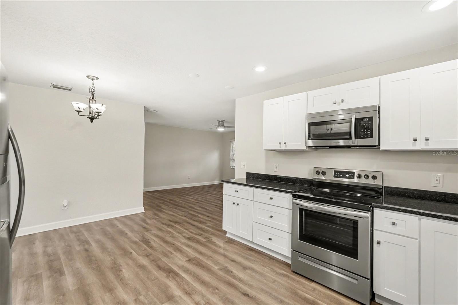 2051 23RD ST SW — photo 8