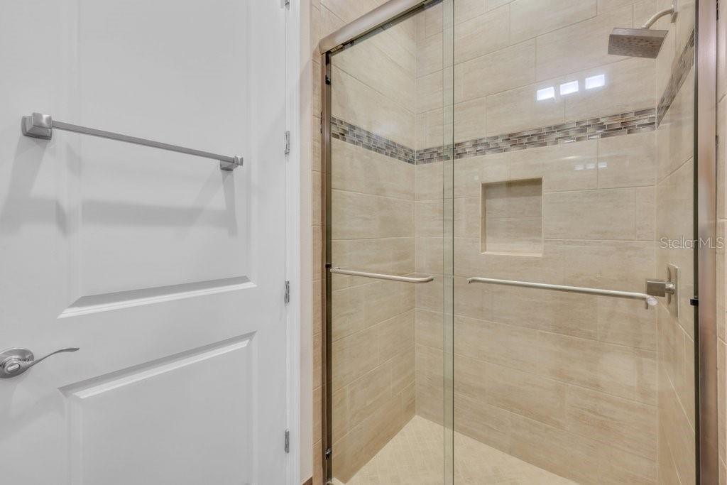 4906 PAMPLONA CT — photo 32