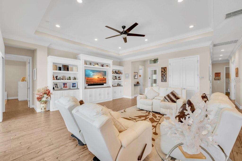 4906 PAMPLONA CT — photo 10
