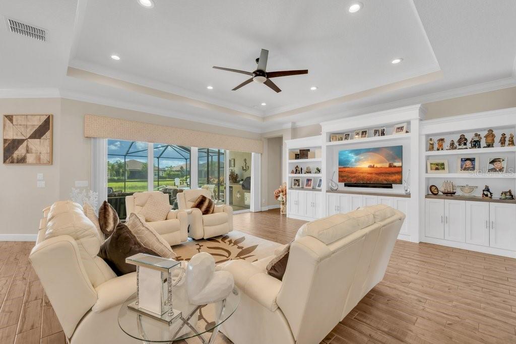 4906 PAMPLONA CT — photo 8