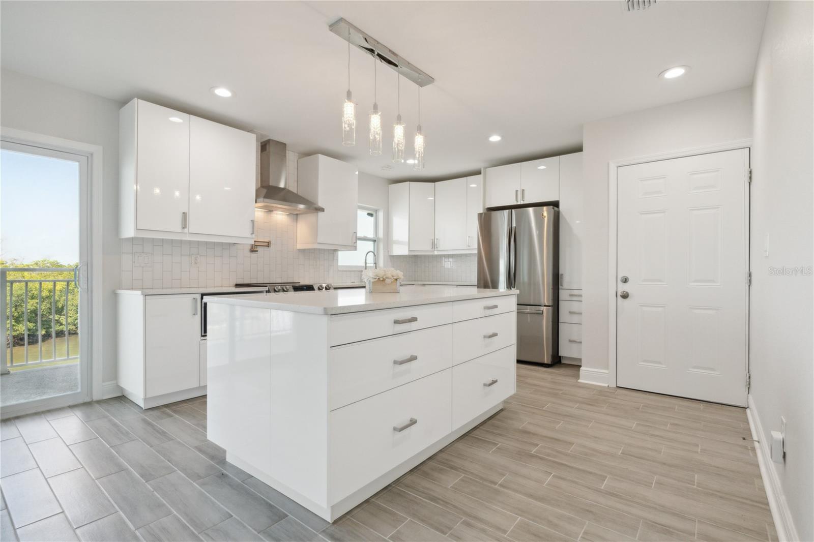 8829 BAY POINTE DR #206 — photo 2