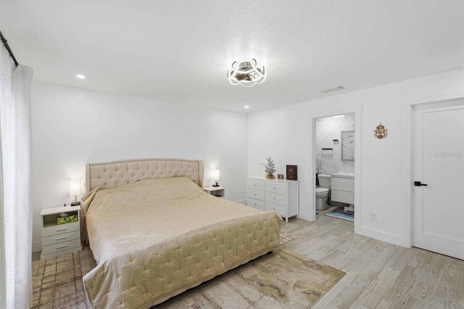 7570 CROCK AVE — photo 30