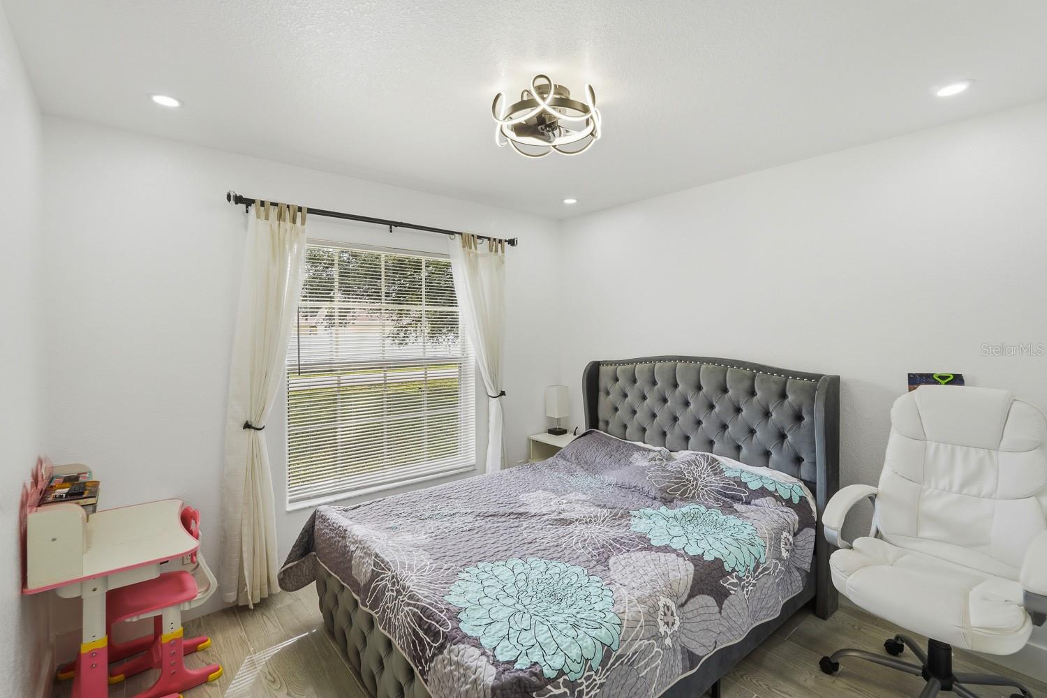 7570 CROCK AVE — photo 35