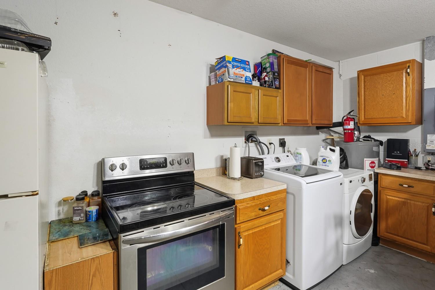 7570 CROCK AVE — photo 56