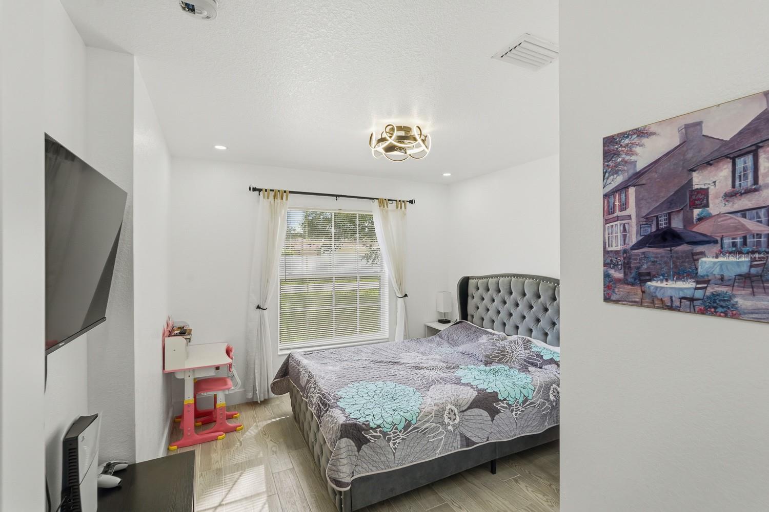 7570 CROCK AVE — photo 34