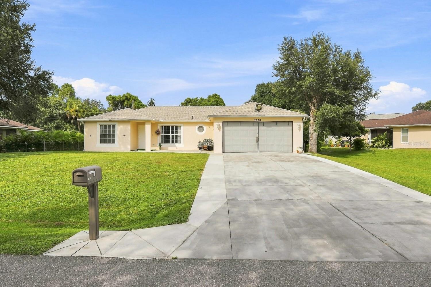 7570 CROCK AVE — photo 63