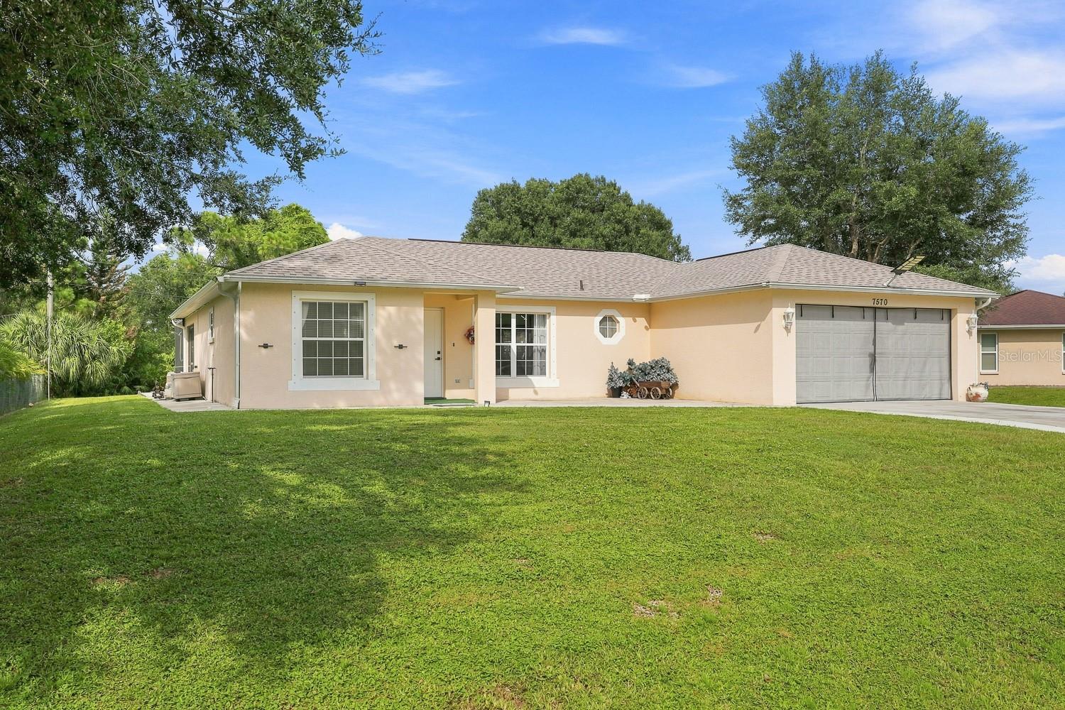 7570 CROCK AVE — photo 59