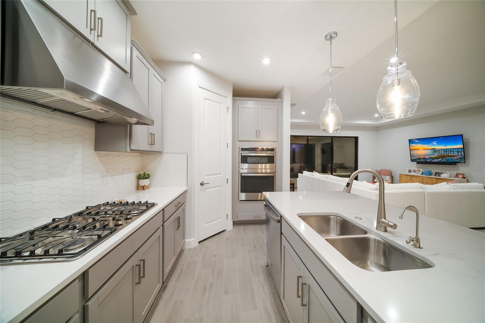 11112 DEVONBRIDGE DR — photo 9