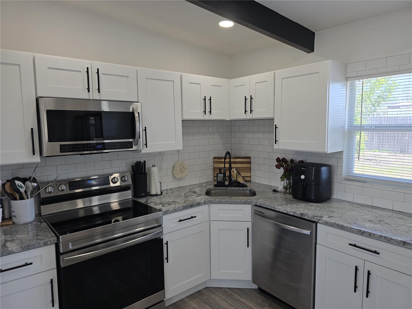 4301 W WISCONSIN AVE — photo 10