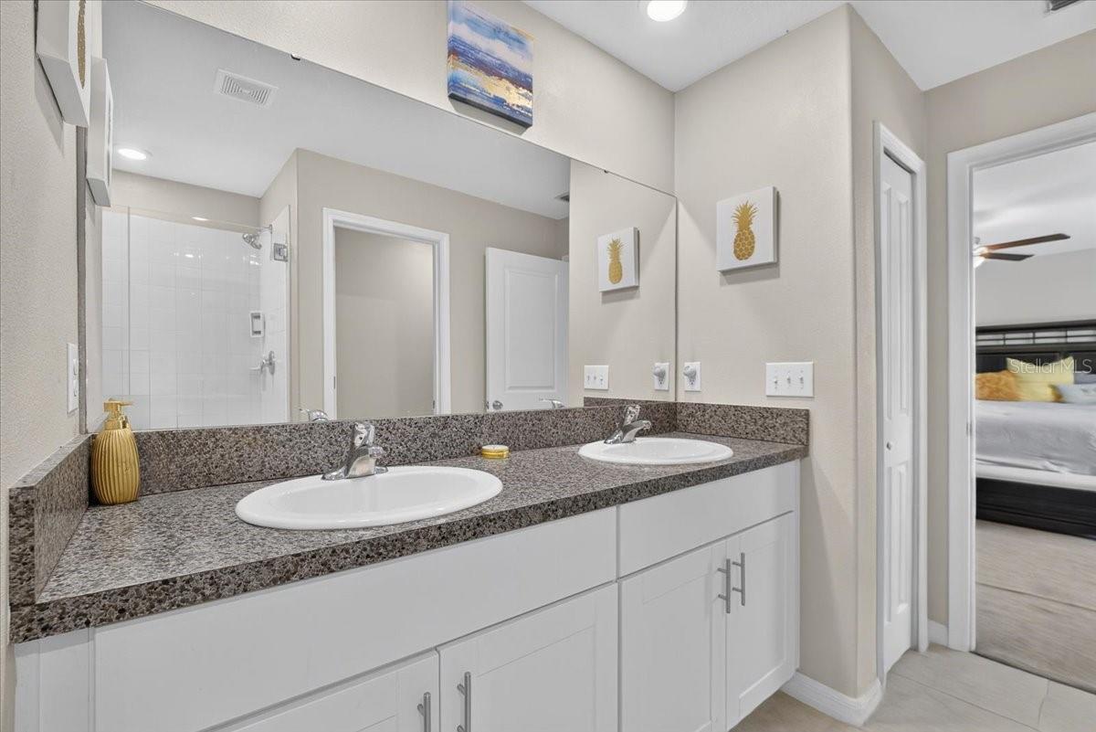 13009 MEADOW POND PL — photo 26