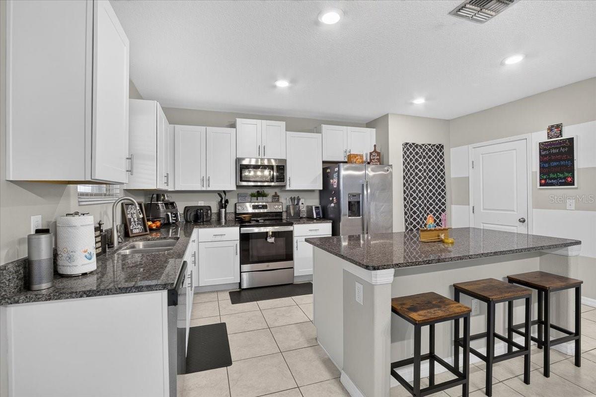 13009 MEADOW POND PL — photo 16