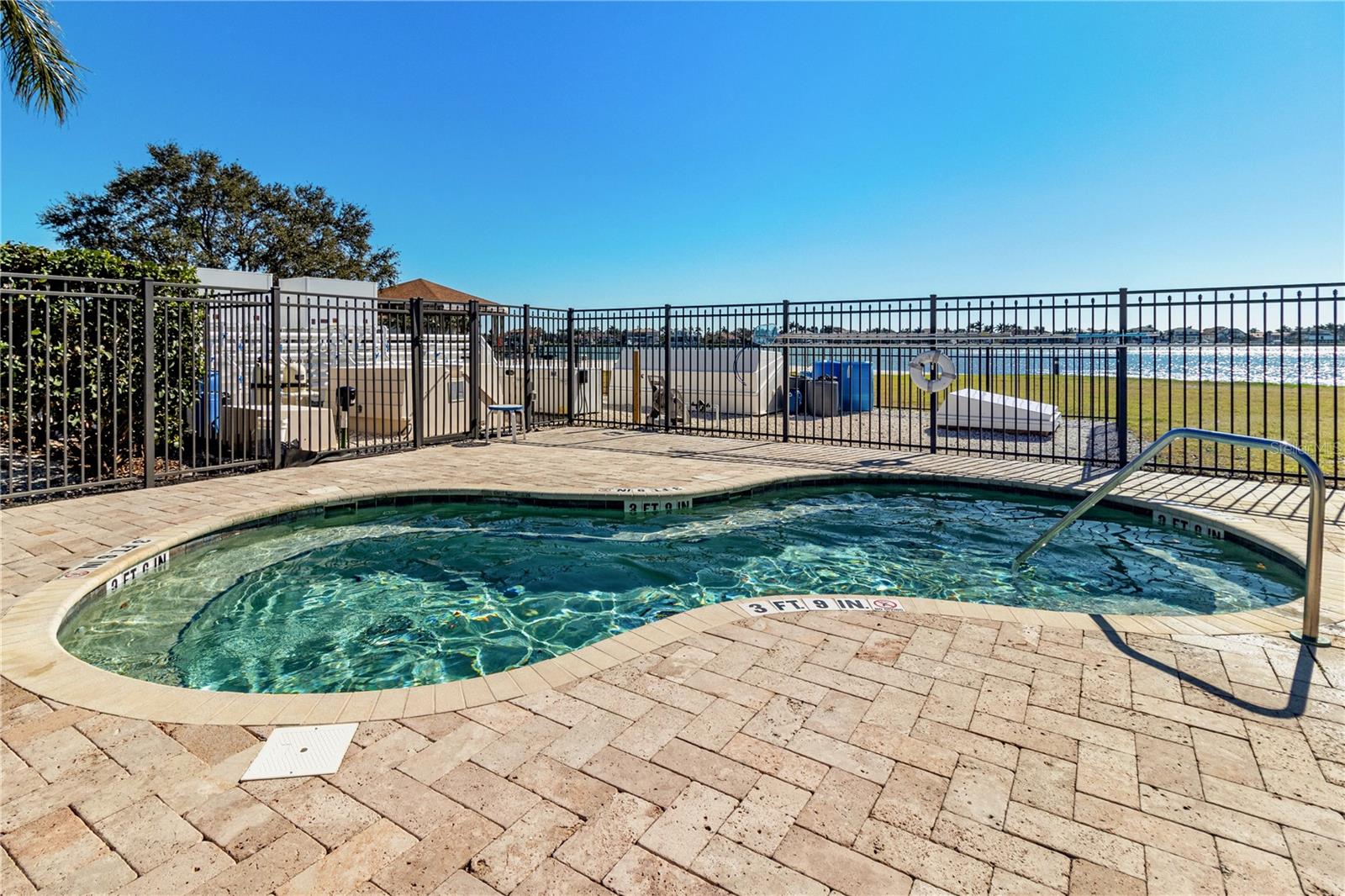 4900 BRITTANY DR S #1512 — photo 39