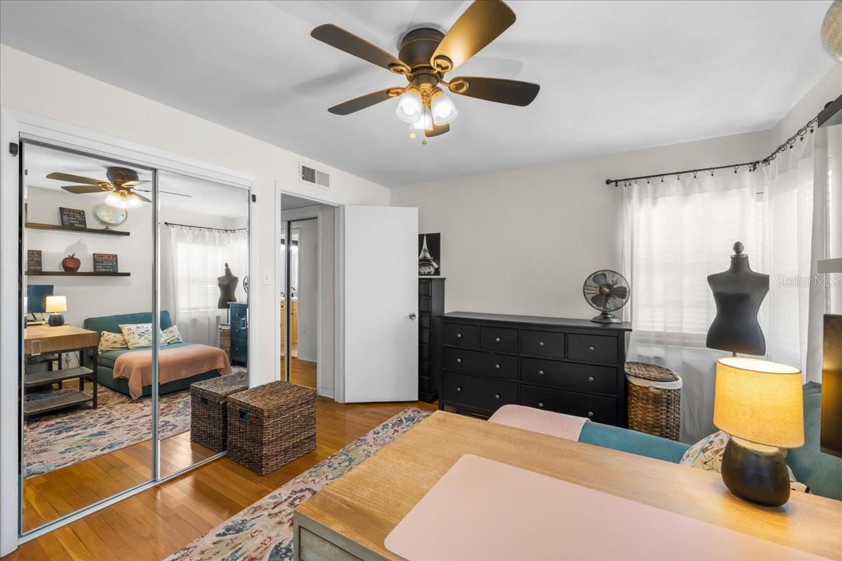 3528 FOSTER HILL DR N — photo 30