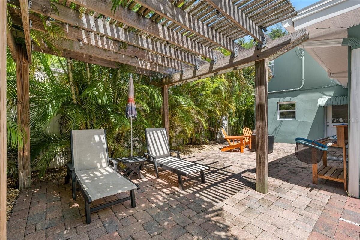 3528 FOSTER HILL DR N — photo 38