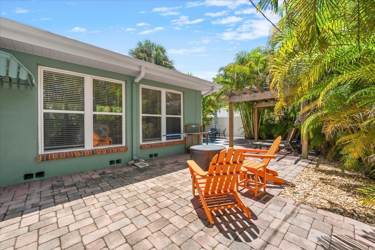 3528 FOSTER HILL DR N — photo 34