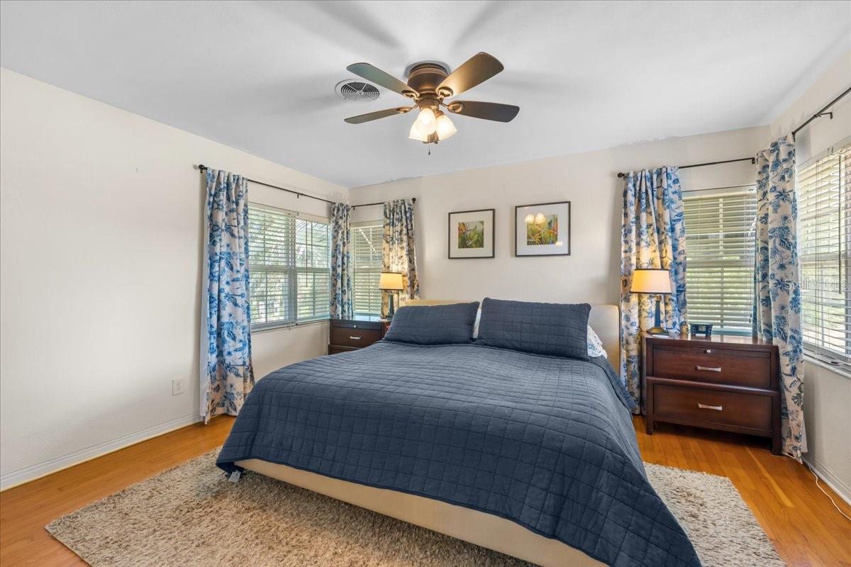 3528 FOSTER HILL DR N — photo 27