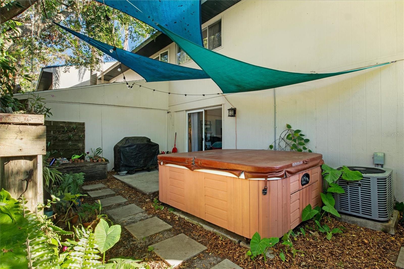 903 BYRON LN — photo 34