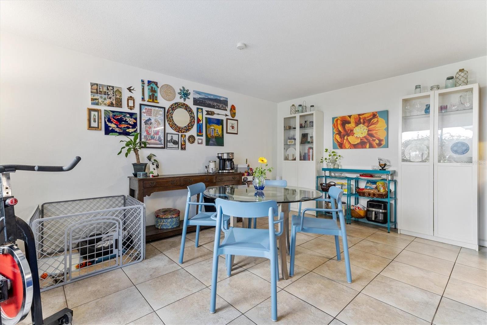 903 BYRON LN — photo 16