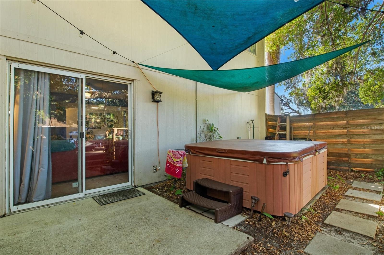 903 BYRON LN — photo 32