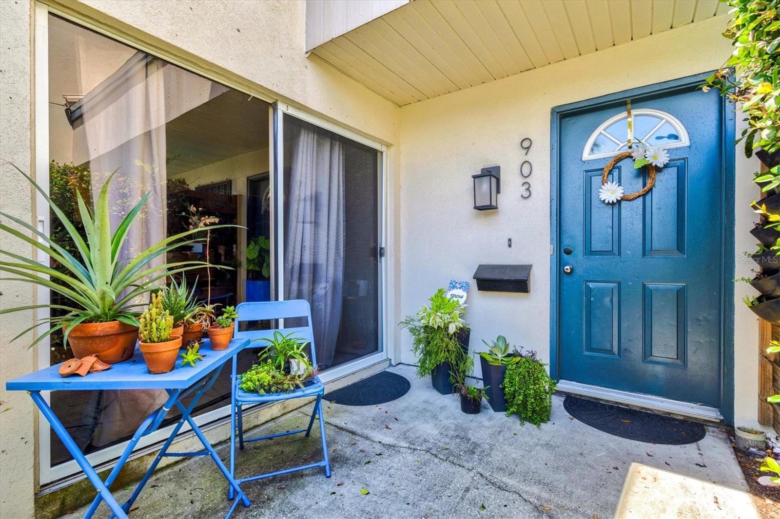 903 BYRON LN — photo 3