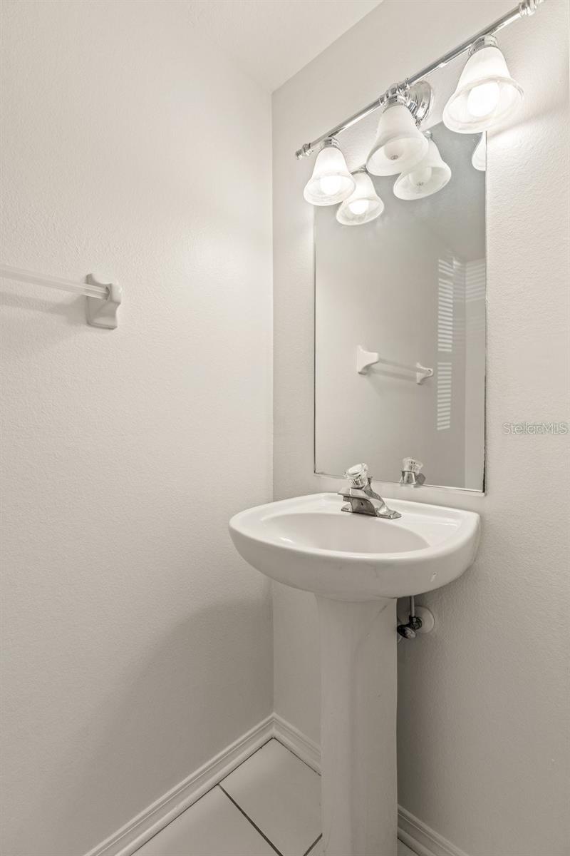 1237 KENNEWICK CT — photo 9