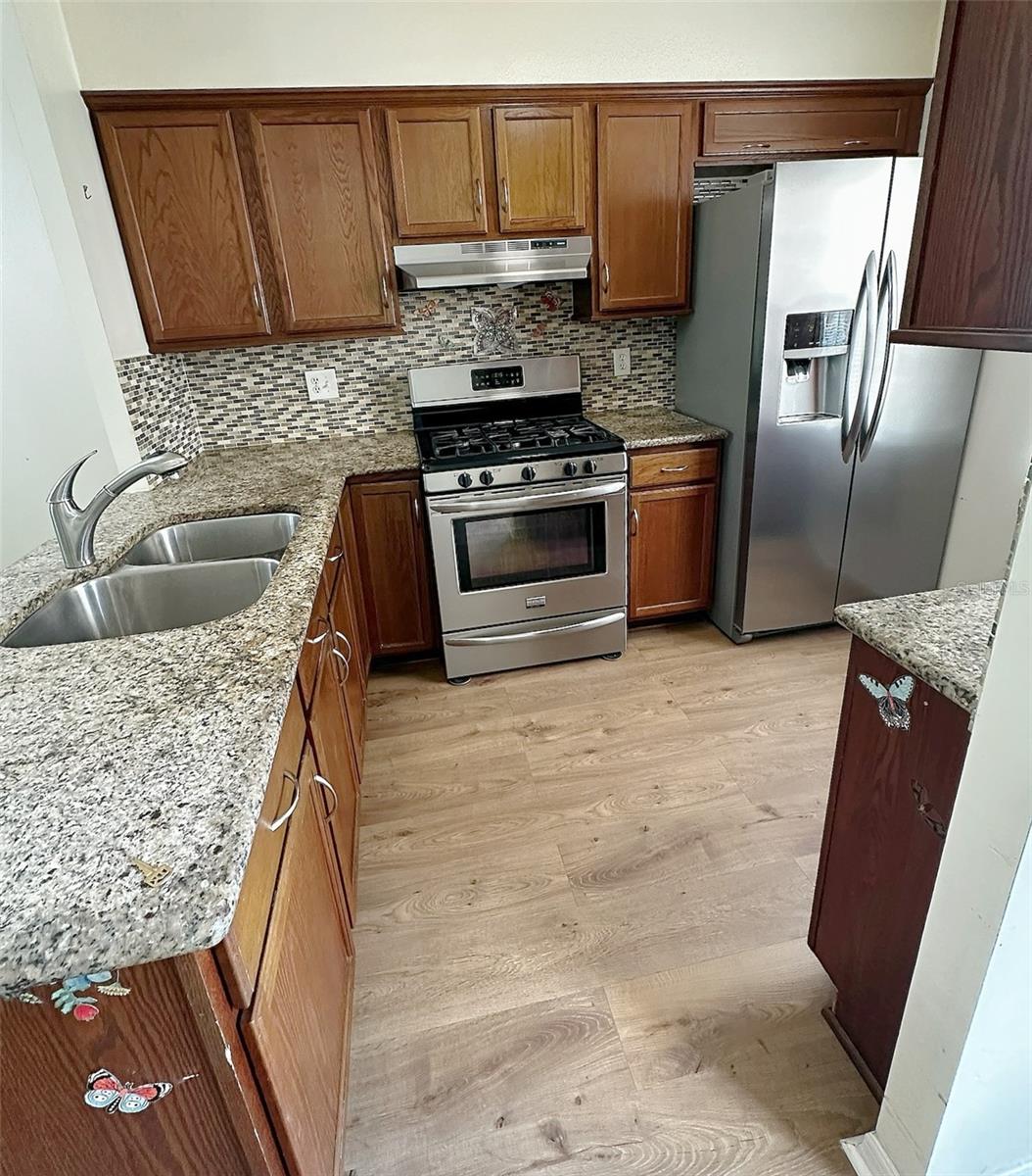 1279 MISSION HILLS BLVD — photo 4