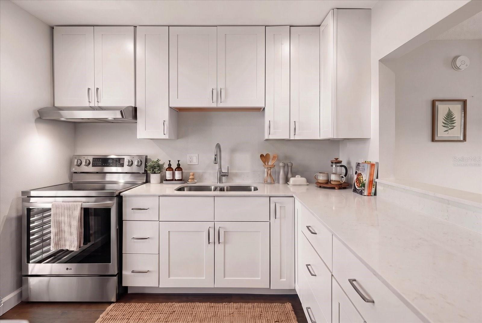 1975 W BAY DR #109 — photo 4