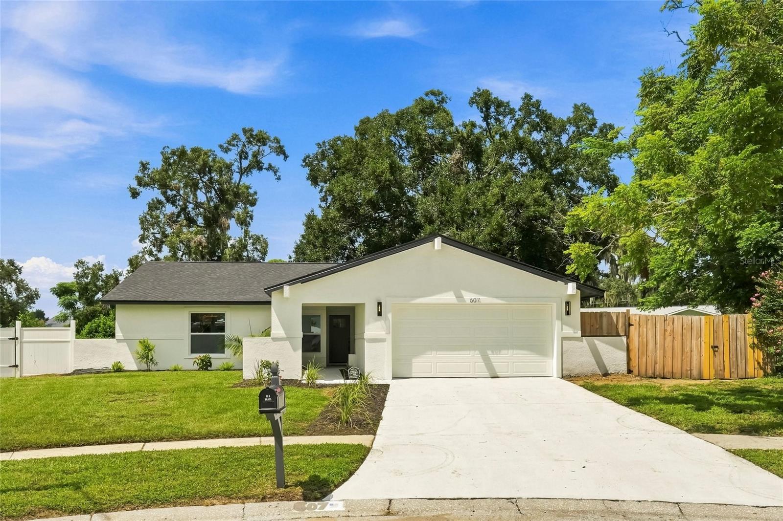 607 WILLOW CT — photo 31