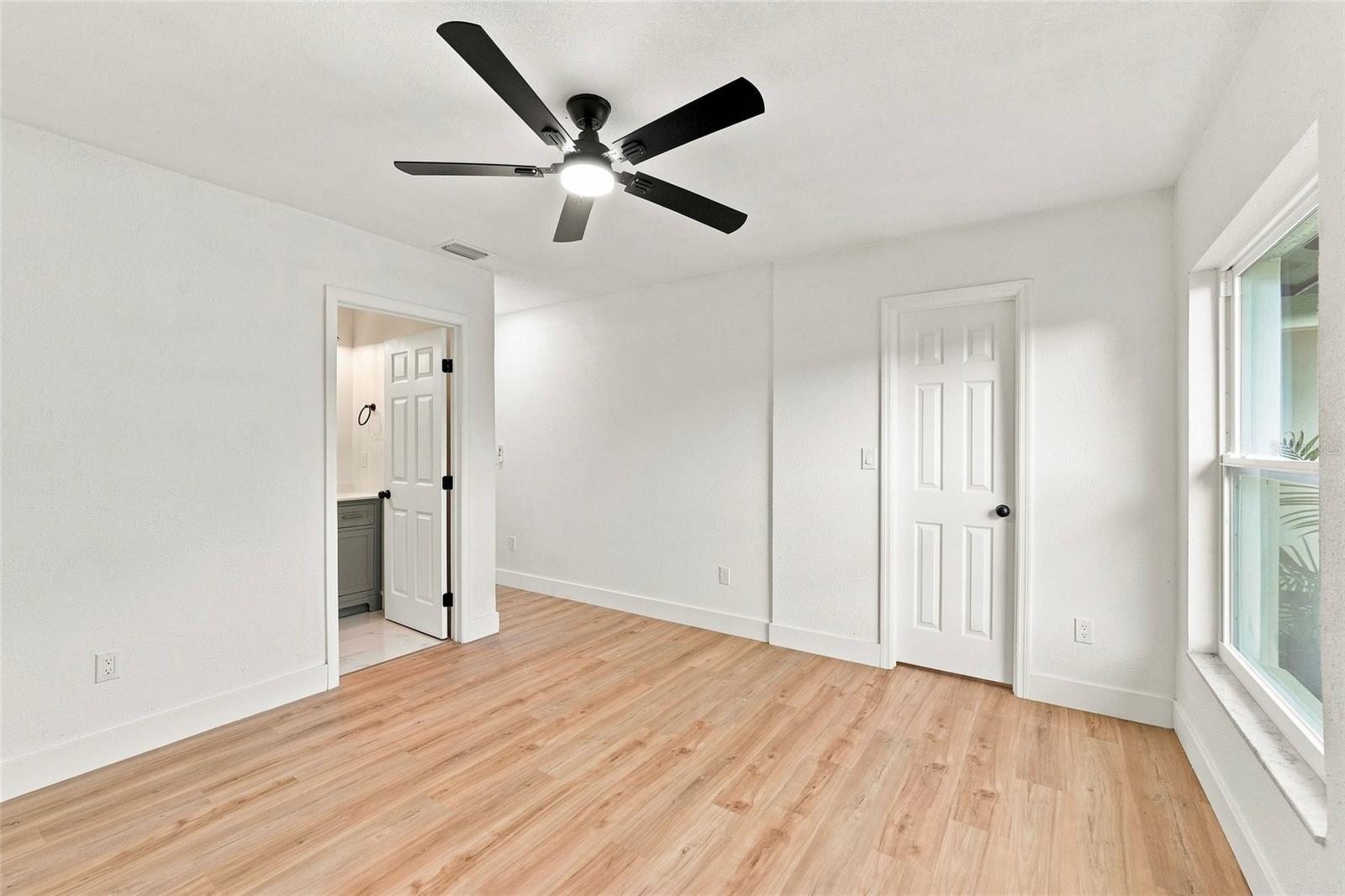 607 WILLOW CT — photo 19