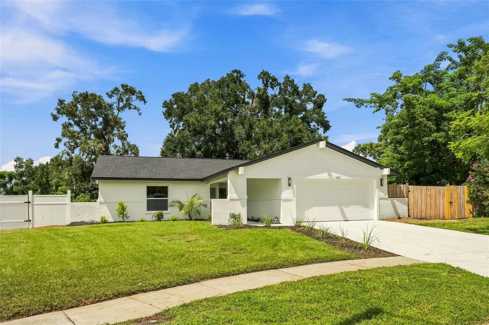 607 WILLOW CT — photo 30